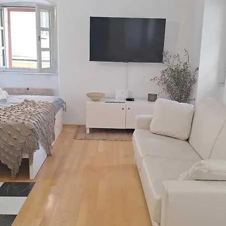 Lighthouses Apartment *